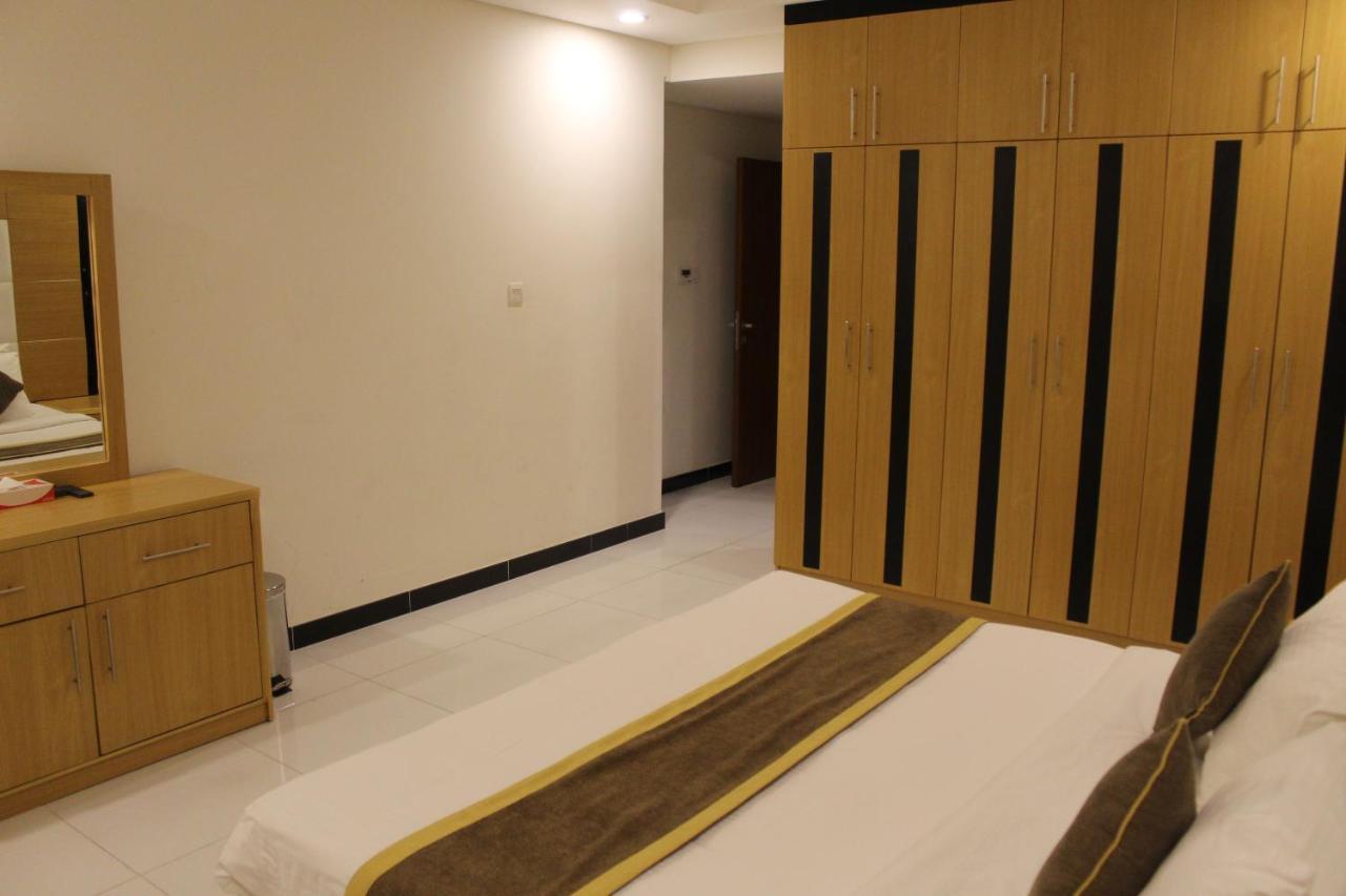 Asian Tower Al Ghurayfah Luaran gambar